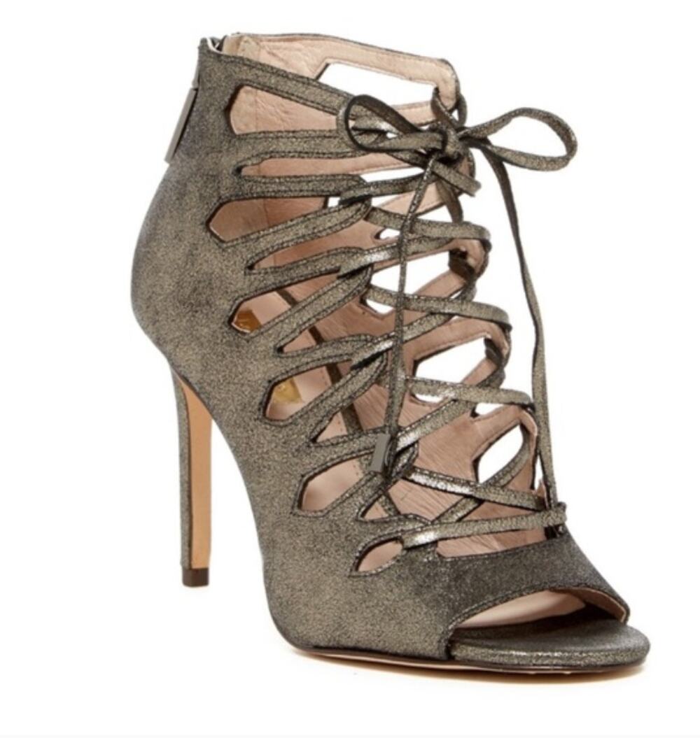 LOUISE ET CIE Caged Sandals Lo-Kacy Leather Silver Metallic Lace Up Zip 7.5 EUC
